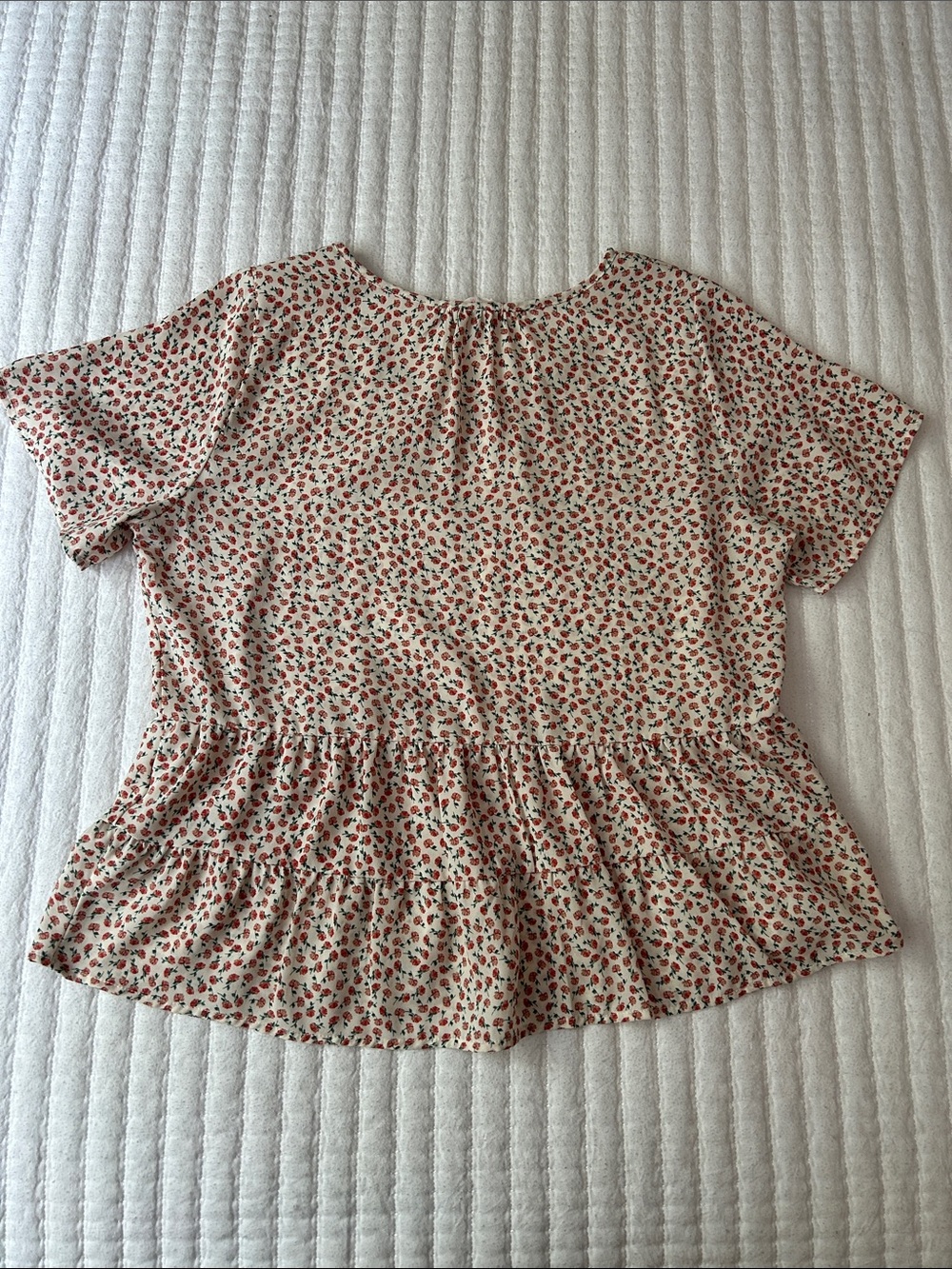 Sienna Sky Cream Peplum Top with Red Floral Print - Picture 3 of 6